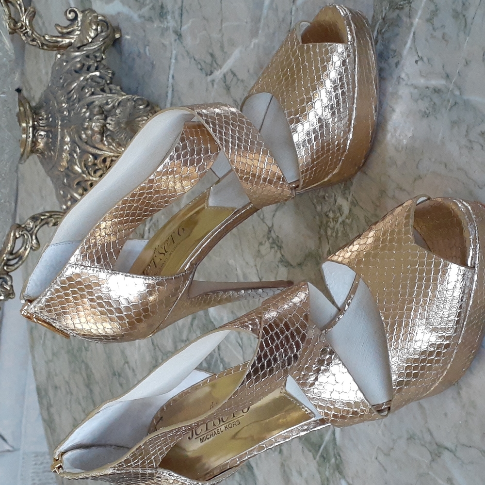 Michael Kors shoes - Picture 3 of 10